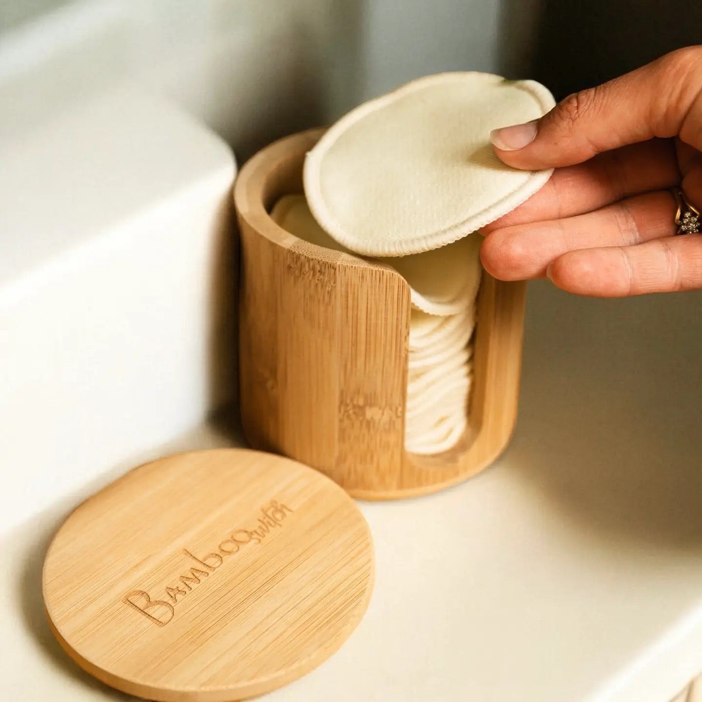 bamboo facial rounds+holder